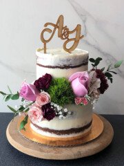 Dezzie Bakery Wedding Cake with Flowers Dezzie Bakery Wedding Cake with Flowers