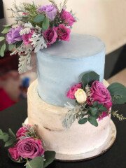 Dezzie Bakery Wedding Cake with Flowers Dezzie Bakery Wedding Cake with Flowers
