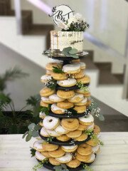 torre donas y pastel